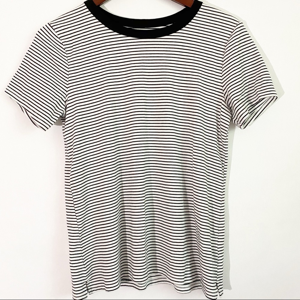 Old Navy Black + White Slim Fit Top